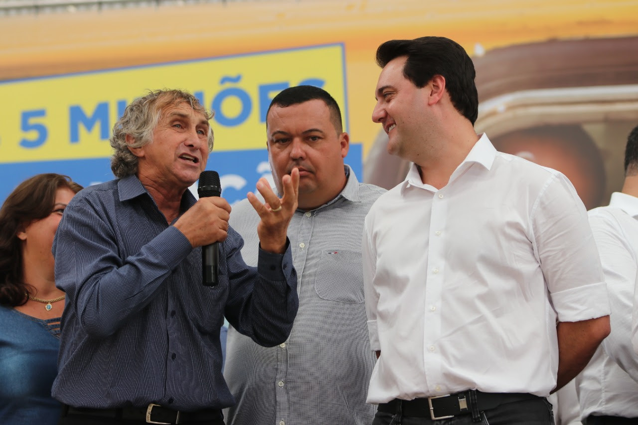 Em Sarandi: Prefeito Walter Volpato recebe Governador Carlos Massa Ratinho Jr.